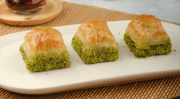 EFEOĞLU BAKLAVA